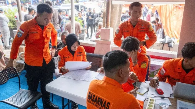 indonesia-ferry-accident-six-people-died-after-a-passenger-ferry-capsized-in-indonesia
