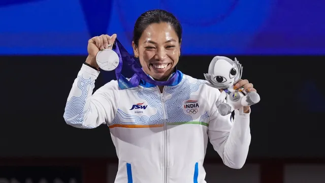 mirabai-chanu-won-her-first-asian-games-medal-in-the-49-kg-weight-category