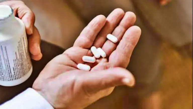 cdsco-warn-regarding-indiscriminate-use-of-painkillers-and-antibiotics