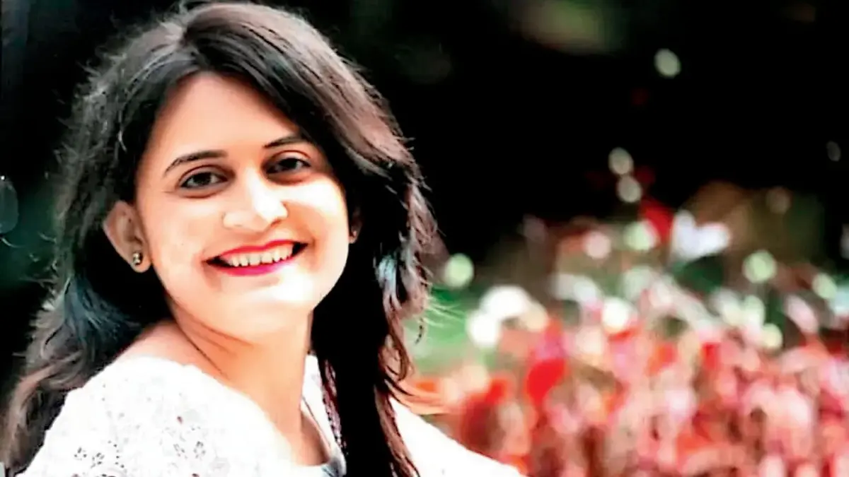 मालाडमधील अपघातात महिला वकिलाचा मृत्यू भरधाव मोटारीची तीन रिक्षा आणि दुचाकीला धडक; २० जण जखमी