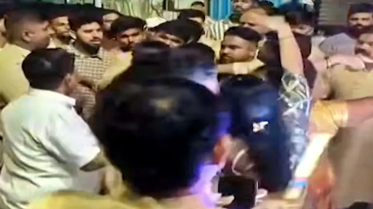 titwala-ganpati-visarjan-clash-case-registered-against-70-80-people
