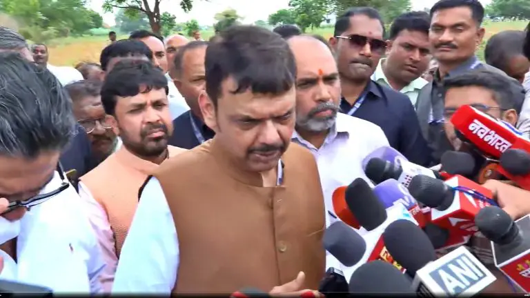 farmers-broke-down-drought-to-be-declared-within-two-days-cm-devendra-fadnavis-assured-in-latur