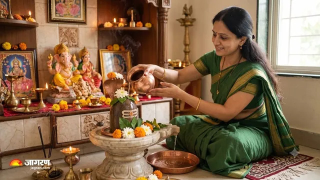 Shravan 2026: शिवलिंगाची पूजा करताना कोणत्या दिशेला बसावे? जाणून घ्या वास्तुशास्त्राचे हे नियम