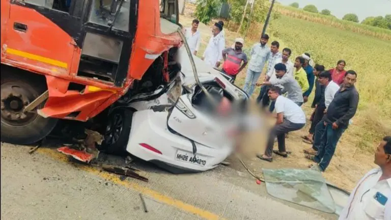 beed-accident-car-carrying-pilgrims-heading-to-tuljapur-collides-violently-with-a-bus-5-people-dead