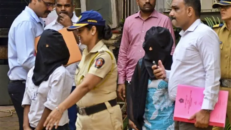 tiger-shroff-shooting-case-accused-radha-and-babita-staying-in-dadar-check-how-they-provided-weapons-to-shooters