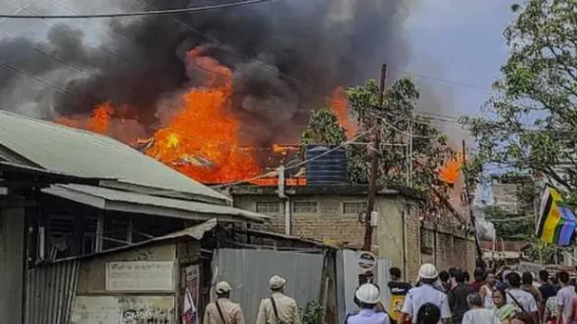 fifteen-houses-belonging-to-the-kuki-community-were-set-on-fire-in-the-kamjong-district-of-manipur