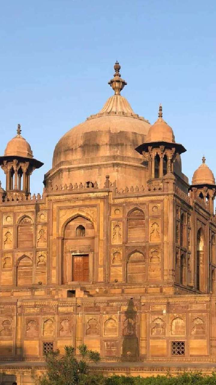 महाकुंभला जाणाऱ्या भाविकांनी प्रयागराजच्या या पाच ऐतिहासिक स्थळांना अवश्य भेट द्यावी