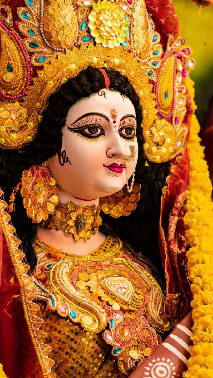चैत्र नवरात्रीत जन्मलेल्या मुलींवर असतो देवीचा आशीर्वाद, मुलींसाठी निवड देवीची ही नावे