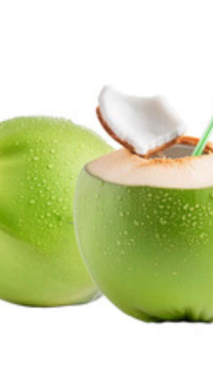 Summer benefits of coconut: उन्हाळ्यात जेवणात नारळ वापरण्याचे आश्चर्यकारक फायदे