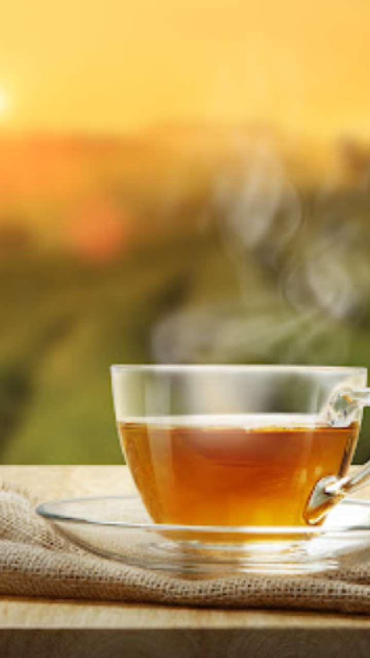 Herbal tea: पोटाची चरबी कमी करण्यासाठी आहारात समाविष्ट करा हे 5 हर्बल टी