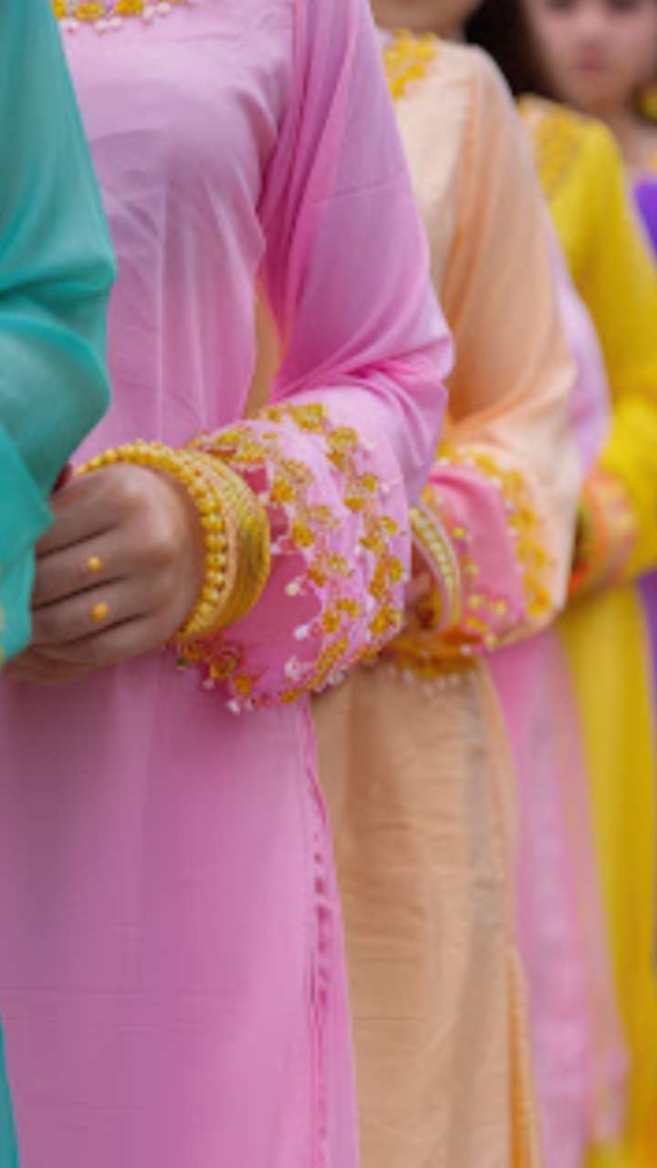 Eid-ul-Adha 2025: बकरी ईदसाठी ट्राय करा हे 4 ड्रेस