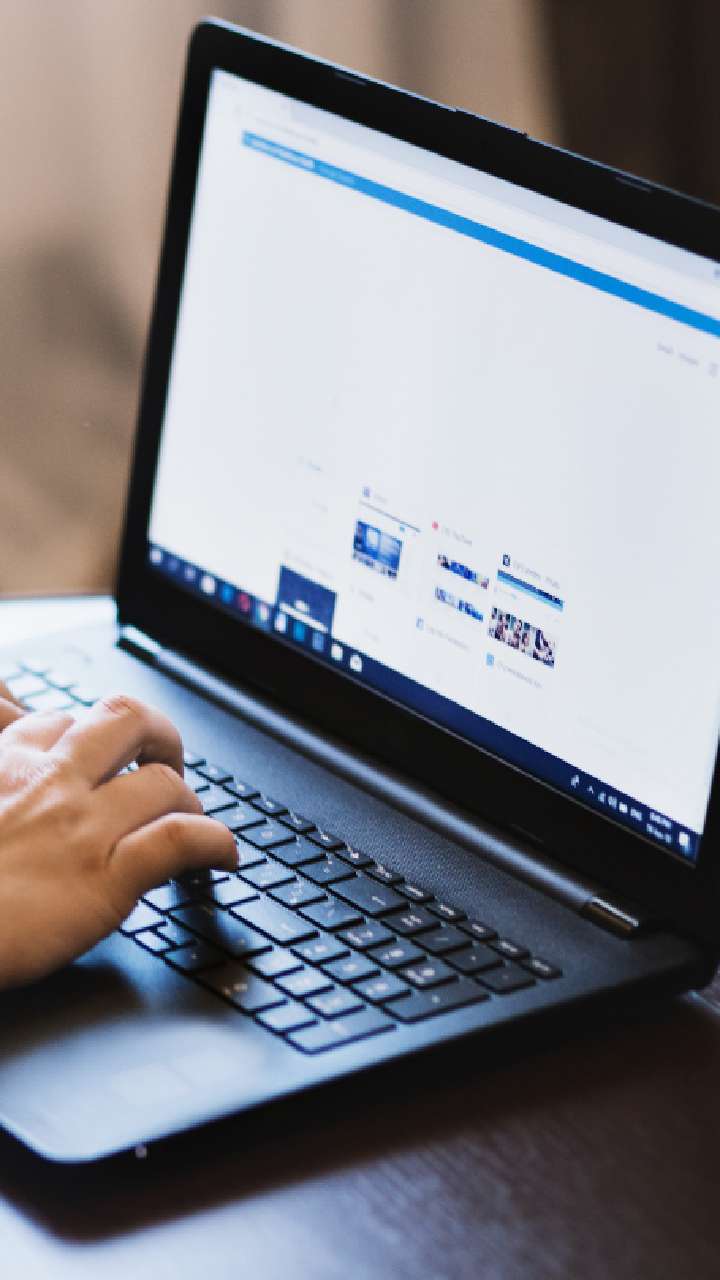 laptop care tips: लॅपटॉप पावसात ओला झाल्यास अशी घ्या काळजी